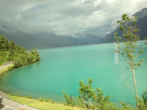 Amazing color scheme between Brienzersee and Bruenig.