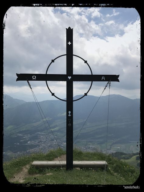 Monday-Hike_09-Cross